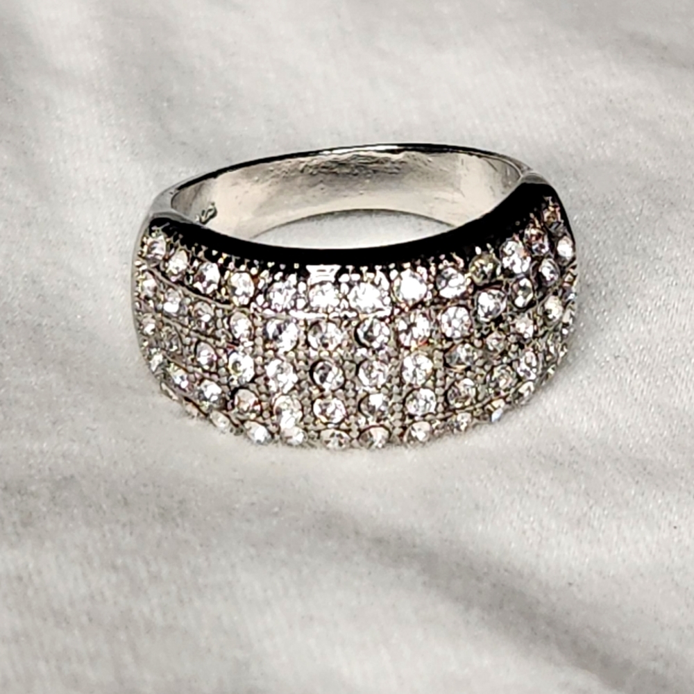 Flawed .925 Sterling Silver Cushion of Multiple Mini Stone Ring Size 9